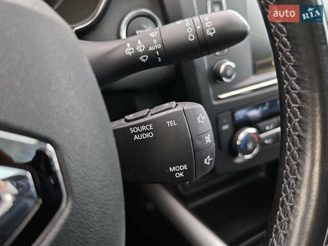 Рено Kadjar 2018 в Луцке на Automoto.ua Серый Рено Kadjar, объемом двигателя 1.5 л и пробегом 116 тыс. км за 20700 $, фото 35 на Automoto.ua