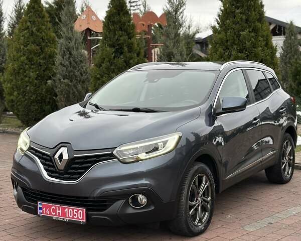 Серый Рено Kadjar, объемом двигателя 1.46 л и пробегом 152 тыс. км за 16999 $, фото 2 на Automoto.ua