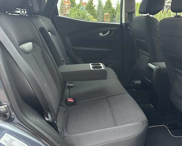 Серый Рено Kadjar, объемом двигателя 1.46 л и пробегом 152 тыс. км за 16999 $, фото 71 на Automoto.ua