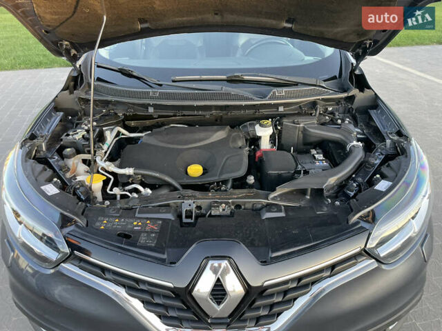 Серый Рено Kadjar, объемом двигателя 1.5 л и пробегом 195 тыс. км за 15700 $, фото 43 на Automoto.ua