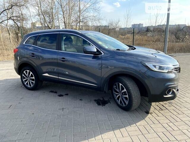 Серый Рено Kadjar, объемом двигателя 1.46 л и пробегом 167 тыс. км за 17700 $, фото 5 на Automoto.ua