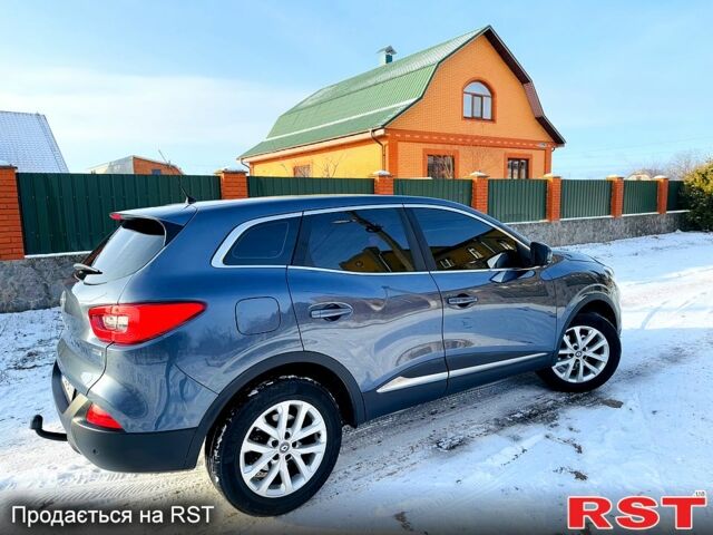 Серый Рено Kadjar, объемом двигателя 15 л и пробегом 64 тыс. км за 17300 $, фото 5 на Automoto.ua