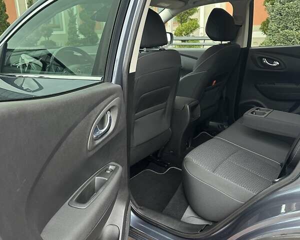 Серый Рено Kadjar, объемом двигателя 1.46 л и пробегом 152 тыс. км за 16999 $, фото 63 на Automoto.ua