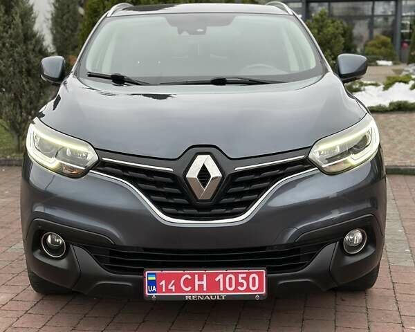 Серый Рено Kadjar, объемом двигателя 1.46 л и пробегом 152 тыс. км за 16999 $, фото 3 на Automoto.ua