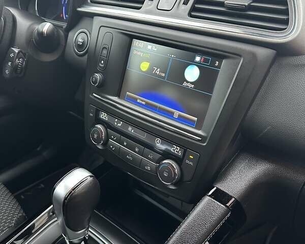Серый Рено Kadjar, объемом двигателя 1.46 л и пробегом 152 тыс. км за 16999 $, фото 87 на Automoto.ua