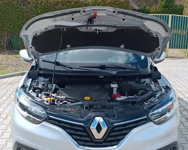 Серый Рено Kadjar, объемом двигателя 1.46 л и пробегом 190 тыс. км за 16500 $, фото 5 на Automoto.ua