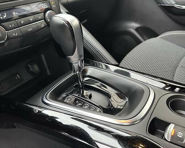 Серый Рено Kadjar, объемом двигателя 1.46 л и пробегом 152 тыс. км за 16999 $, фото 62 на Automoto.ua