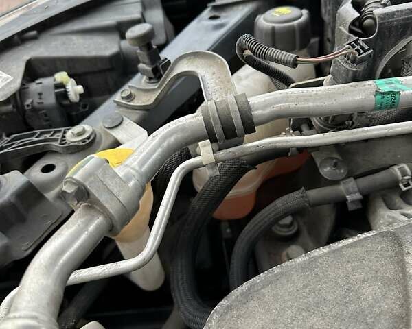 Серый Рено Kadjar, объемом двигателя 1.46 л и пробегом 152 тыс. км за 16999 $, фото 110 на Automoto.ua