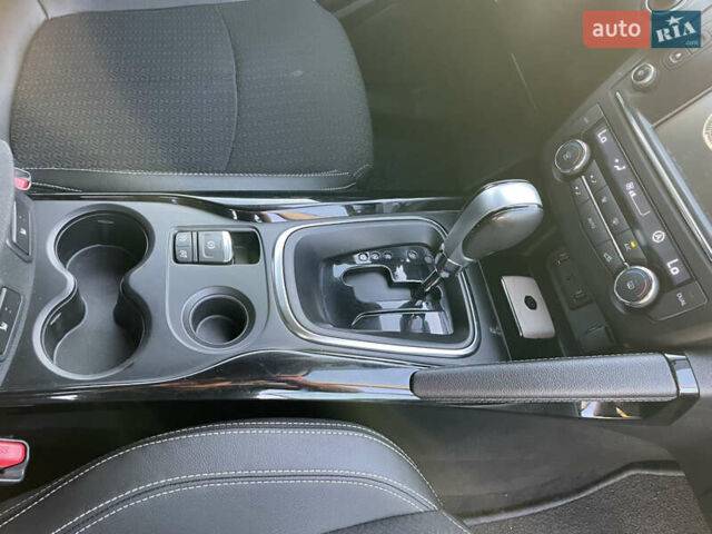 Серый Рено Kadjar, объемом двигателя 1.5 л и пробегом 195 тыс. км за 15700 $, фото 28 на Automoto.ua
