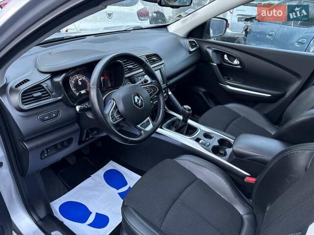 Рено Kadjar 2018 в Луцке на Automoto.ua Серый Рено Kadjar, объемом двигателя 1.6 л и пробегом 201 тыс. км за 12300 $, фото 21 на Automoto.ua