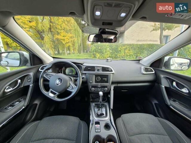 Сірий Рено Kadjar, об'ємом двигуна 1.46 л та пробігом 105 тис. км за 18900 $, фото 7 на Automoto.ua
