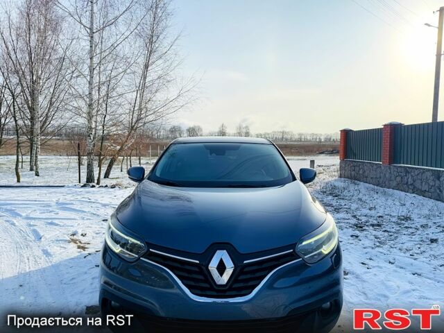 Серый Рено Kadjar, объемом двигателя 15 л и пробегом 64 тыс. км за 17300 $, фото 2 на Automoto.ua