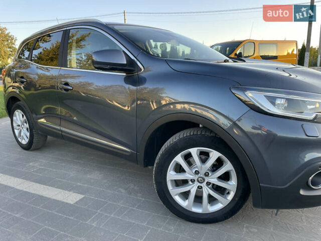 Серый Рено Kadjar, объемом двигателя 1.5 л и пробегом 195 тыс. км за 15700 $, фото 1 на Automoto.ua