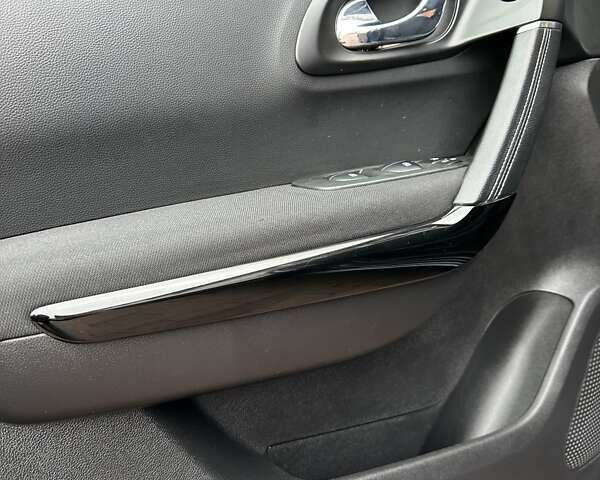 Серый Рено Kadjar, объемом двигателя 1.46 л и пробегом 152 тыс. км за 16999 $, фото 57 на Automoto.ua