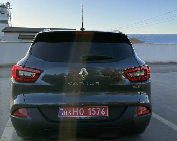 Серый Рено Kadjar, объемом двигателя 1.5 л и пробегом 195 тыс. км за 15700 $, фото 10 на Automoto.ua