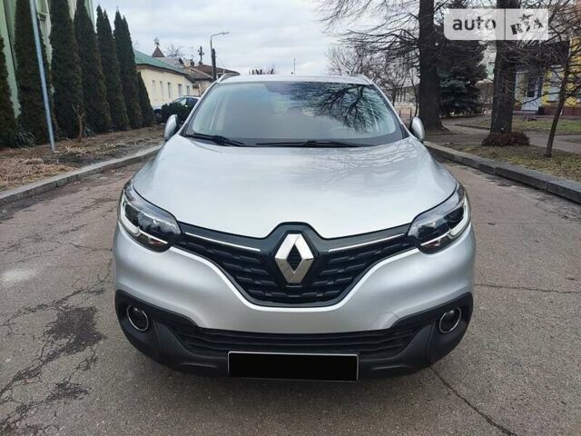 Серый Рено Kadjar, объемом двигателя 1.5 л и пробегом 194 тыс. км за 16700 $, фото 2 на Automoto.ua