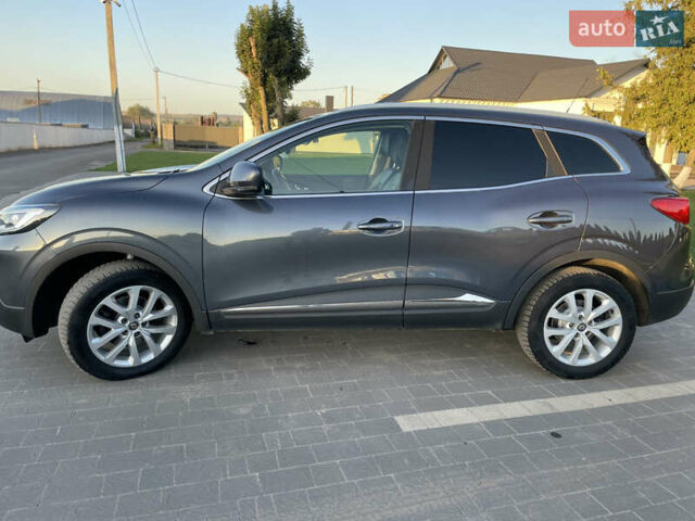 Серый Рено Kadjar, объемом двигателя 1.5 л и пробегом 195 тыс. км за 15700 $, фото 7 на Automoto.ua