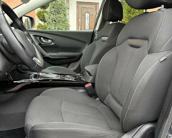 Серый Рено Kadjar, объемом двигателя 1.46 л и пробегом 152 тыс. км за 16999 $, фото 50 на Automoto.ua