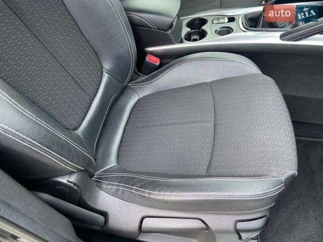 Серый Рено Kadjar, объемом двигателя 1.5 л и пробегом 77 тыс. км за 15500 $, фото 45 на Automoto.ua