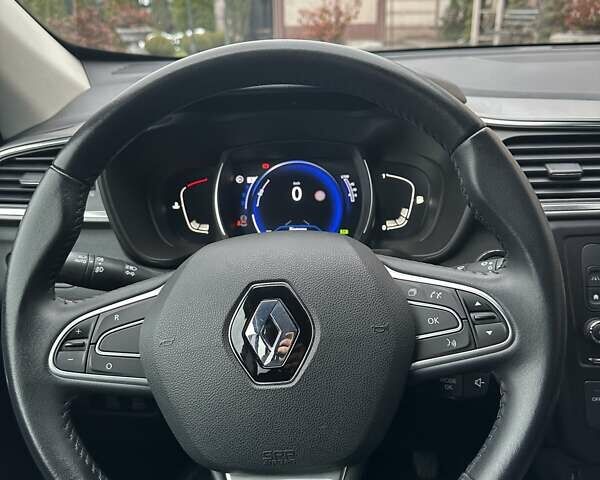 Серый Рено Kadjar, объемом двигателя 1.46 л и пробегом 152 тыс. км за 16999 $, фото 94 на Automoto.ua