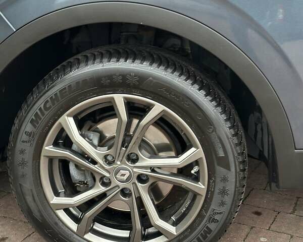 Серый Рено Kadjar, объемом двигателя 1.46 л и пробегом 152 тыс. км за 16999 $, фото 43 на Automoto.ua
