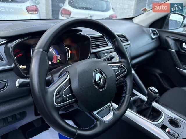 Рено Kadjar 2018 в Луцке на Automoto.ua Серый Рено Kadjar, объемом двигателя 1.6 л и пробегом 201 тыс. км за 12300 $, фото 41 на Automoto.ua