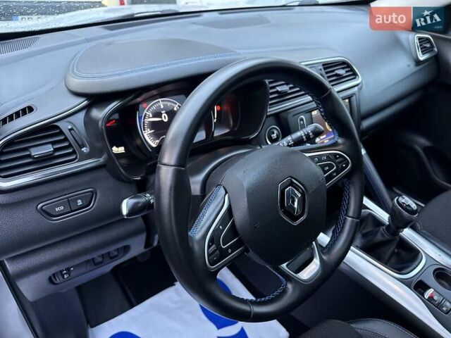 Рено Kadjar 2018 в Луцке на Automoto.ua Серый Рено Kadjar, объемом двигателя 1.6 л и пробегом 201 тыс. км за 12300 $, фото 25 на Automoto.ua