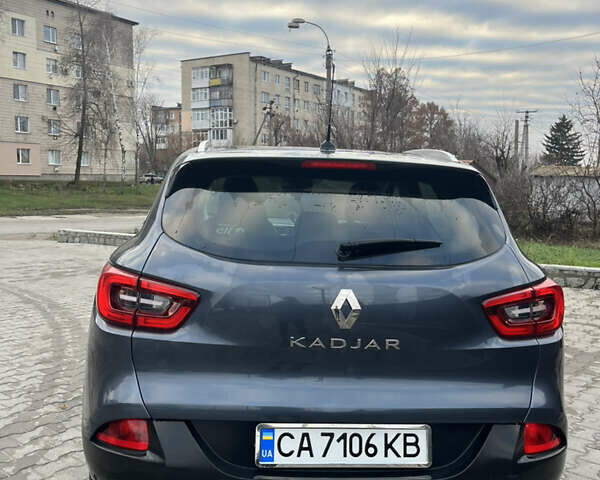 Серый Рено Kadjar, объемом двигателя 1.46 л и пробегом 213 тыс. км за 17100 $, фото 4 на Automoto.ua