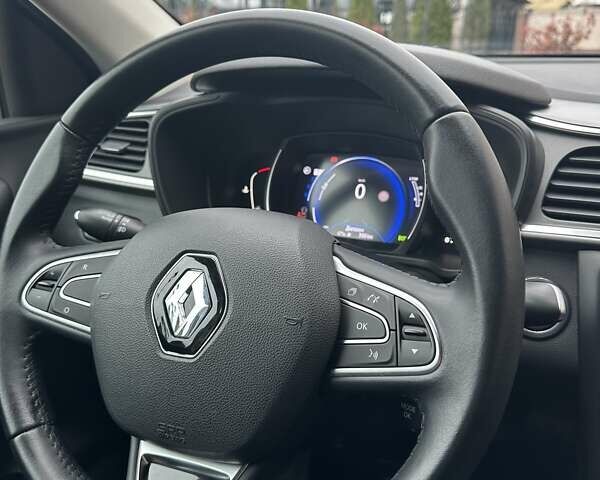 Серый Рено Kadjar, объемом двигателя 1.46 л и пробегом 152 тыс. км за 16999 $, фото 95 на Automoto.ua