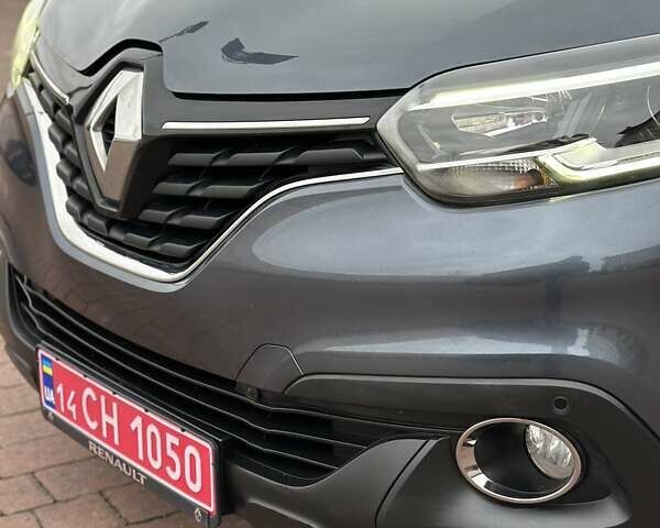 Серый Рено Kadjar, объемом двигателя 1.46 л и пробегом 152 тыс. км за 16999 $, фото 12 на Automoto.ua