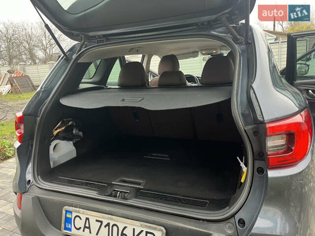 Серый Рено Kadjar, объемом двигателя 1.46 л и пробегом 213 тыс. км за 17100 $, фото 6 на Automoto.ua
