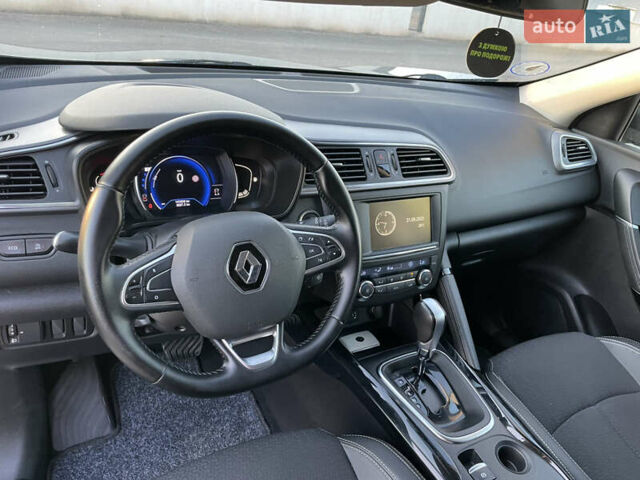 Серый Рено Kadjar, объемом двигателя 1.5 л и пробегом 195 тыс. км за 15700 $, фото 25 на Automoto.ua