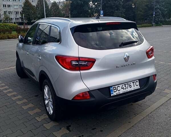Серый Рено Kadjar, объемом двигателя 1.46 л и пробегом 190 тыс. км за 16500 $, фото 4 на Automoto.ua