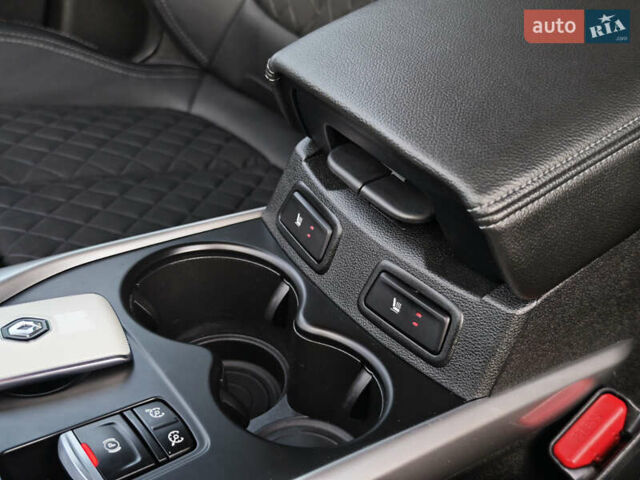 Серый Рено Kadjar, объемом двигателя 1.5 л и пробегом 153 тыс. км за 20499 $, фото 45 на Automoto.ua