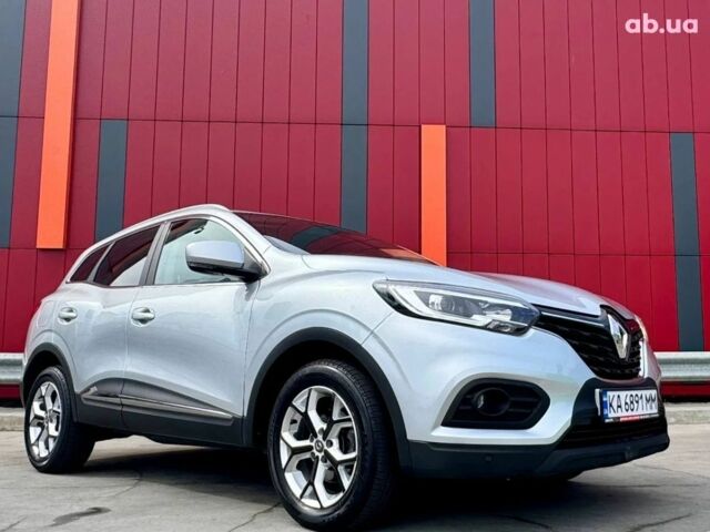 Серый Рено Kadjar, объемом двигателя 1.5 л и пробегом 167 тыс. км за 18500 $, фото 2 на Automoto.ua