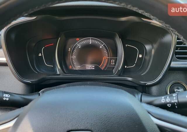 Серый Рено Kadjar, объемом двигателя 1.7 л и пробегом 171 тыс. км за 19900 $, фото 24 на Automoto.ua
