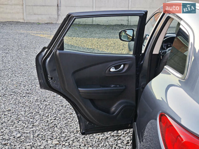 Серый Рено Kadjar, объемом двигателя 1.5 л и пробегом 153 тыс. км за 20499 $, фото 46 на Automoto.ua