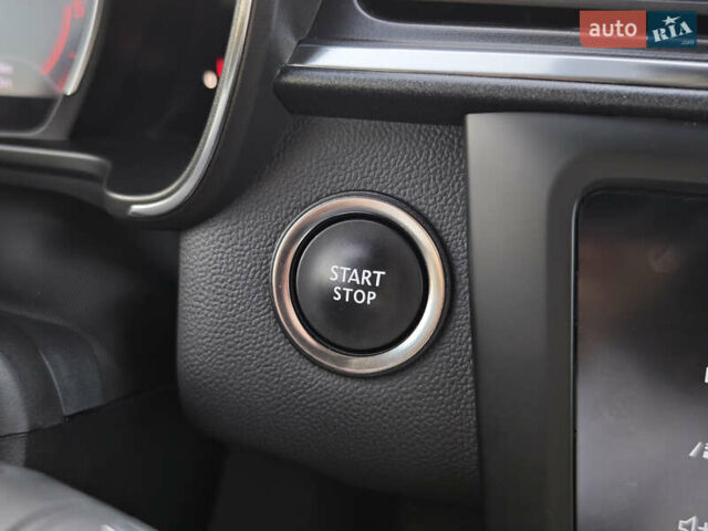 Серый Рено Kadjar, объемом двигателя 1.5 л и пробегом 153 тыс. км за 20499 $, фото 32 на Automoto.ua