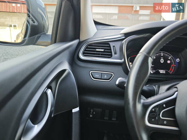 Серый Рено Kadjar, объемом двигателя 1.5 л и пробегом 153 тыс. км за 20499 $, фото 26 на Automoto.ua