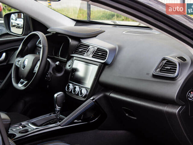 Серый Рено Kadjar, объемом двигателя 0 л и пробегом 77 тыс. км за 15900 $, фото 43 на Automoto.ua