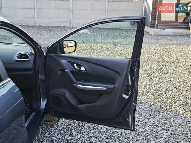 Серый Рено Kadjar, объемом двигателя 1.5 л и пробегом 153 тыс. км за 20499 $, фото 59 на Automoto.ua