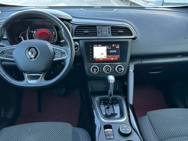 Серый Рено Kadjar, объемом двигателя 1.5 л и пробегом 167 тыс. км за 18500 $, фото 5 на Automoto.ua