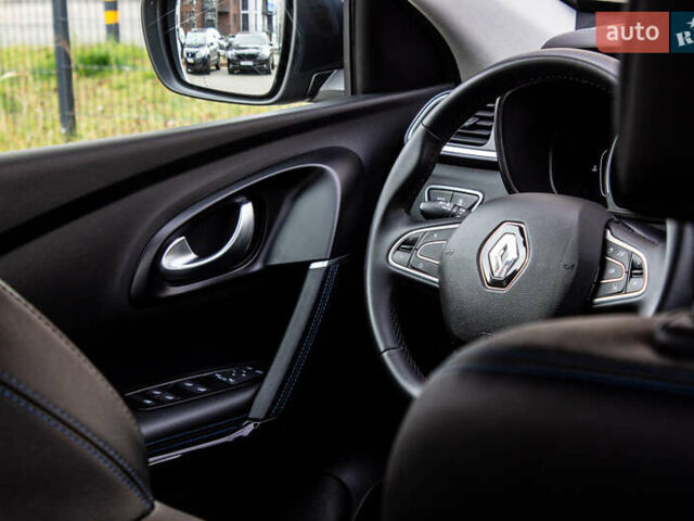 Серый Рено Kadjar, объемом двигателя 0 л и пробегом 77 тыс. км за 15900 $, фото 35 на Automoto.ua