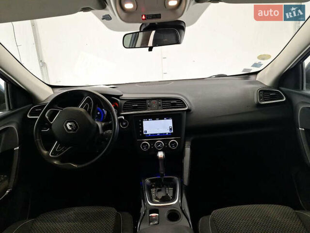 Серый Рено Kadjar, объемом двигателя 1.5 л и пробегом 184 тыс. км за 19100 $, фото 27 на Automoto.ua