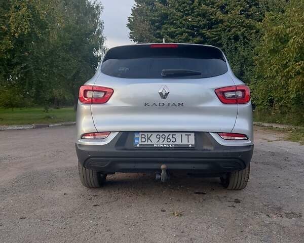 Сірий Рено Kadjar, об'ємом двигуна 1.46 л та пробігом 181 тис. км за 19000 $, фото 6 на Automoto.ua