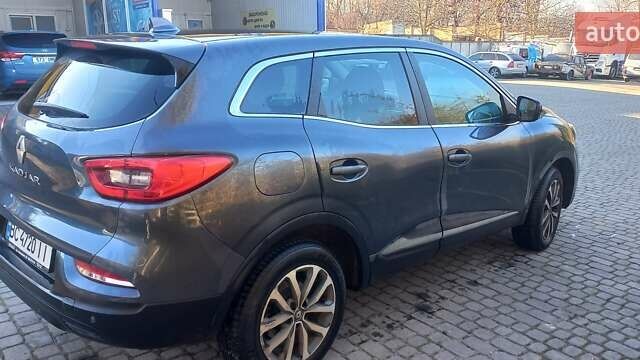 Серый Рено Kadjar, объемом двигателя 1.46 л и пробегом 145 тыс. км за 20000 $, фото 6 на Automoto.ua