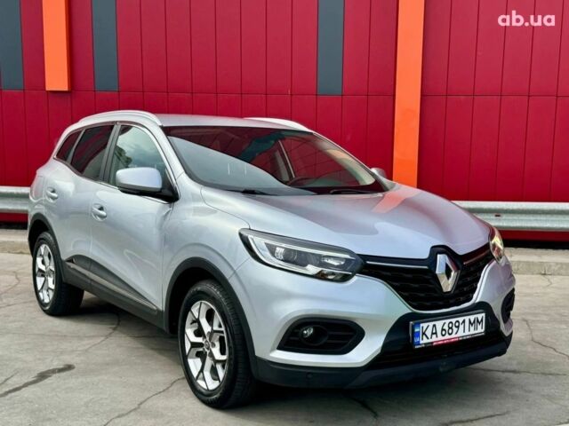 Серый Рено Kadjar, объемом двигателя 1.5 л и пробегом 167 тыс. км за 18500 $, фото 4 на Automoto.ua