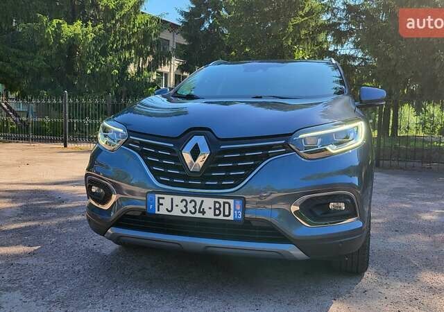 Серый Рено Kadjar, объемом двигателя 1.7 л и пробегом 171 тыс. км за 19900 $, фото 1 на Automoto.ua