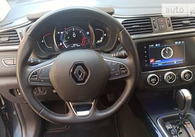 Серый Рено Kadjar, объемом двигателя 1.5 л и пробегом 129 тыс. км за 19700 $, фото 17 на Automoto.ua