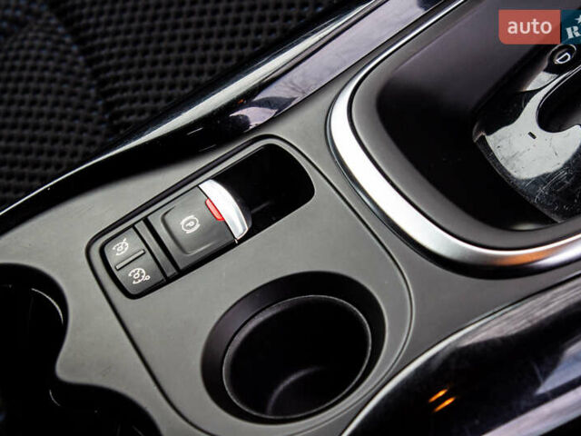 Серый Рено Kadjar, объемом двигателя 0 л и пробегом 77 тыс. км за 15900 $, фото 45 на Automoto.ua